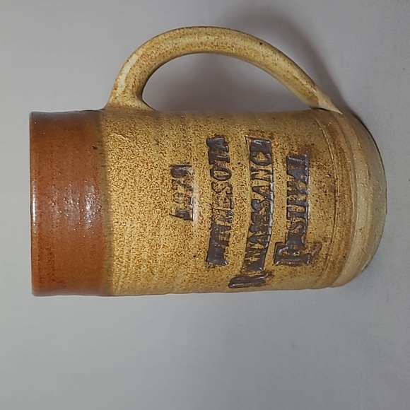 1979 Minnesota Renaissance Festival Pottery Mug Artist Signed Holmquist - Picture 2 of 6